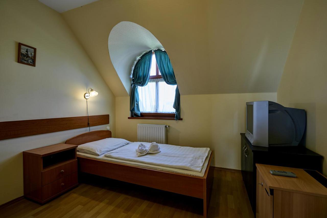 Pihenokereszt Panzio Bed & Breakfast Sopron Exterior photo